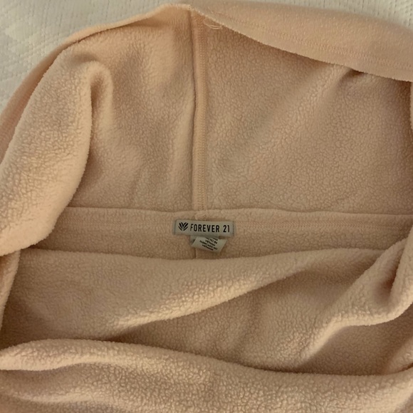 Top - Picture 4 of 4